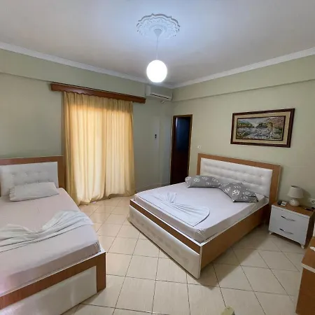 Marea Hotel *